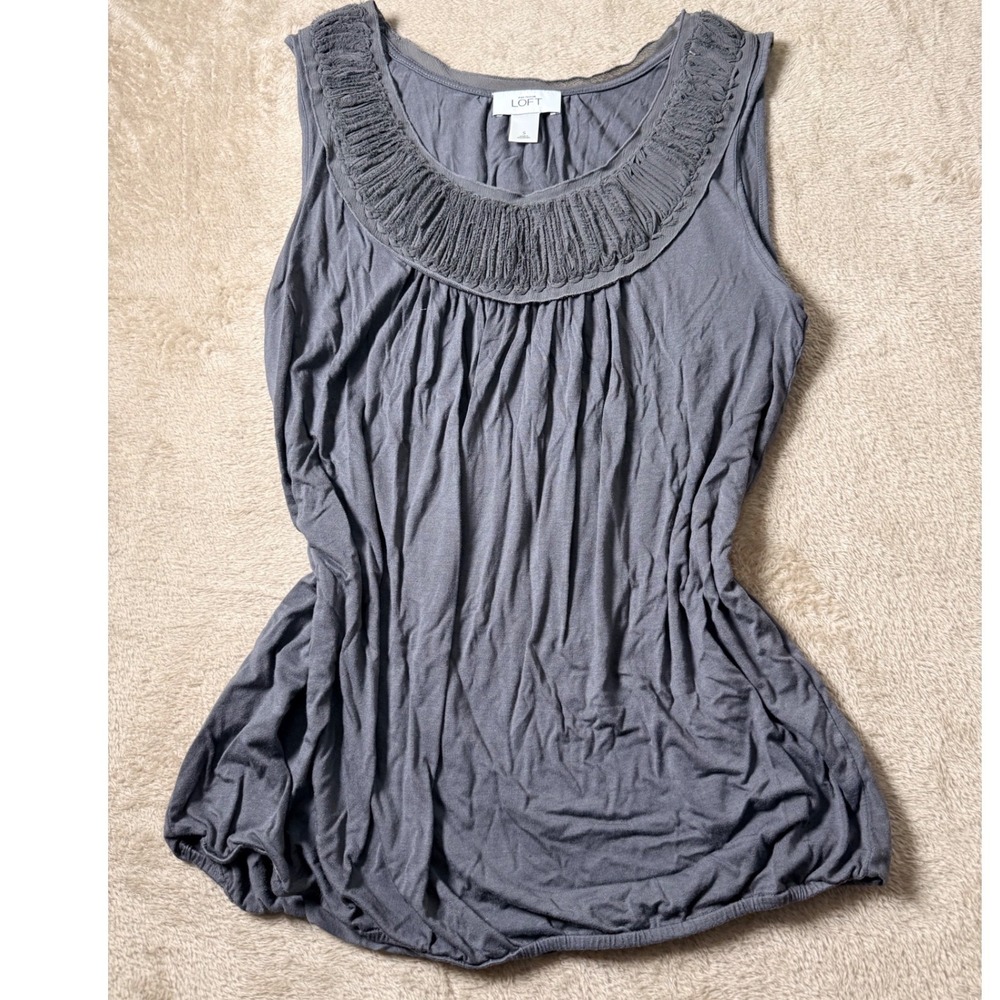 Ann Taylor Loft Women Gray Sleeveless Ruffle Top Size S Whimsigoth Grunge Layer